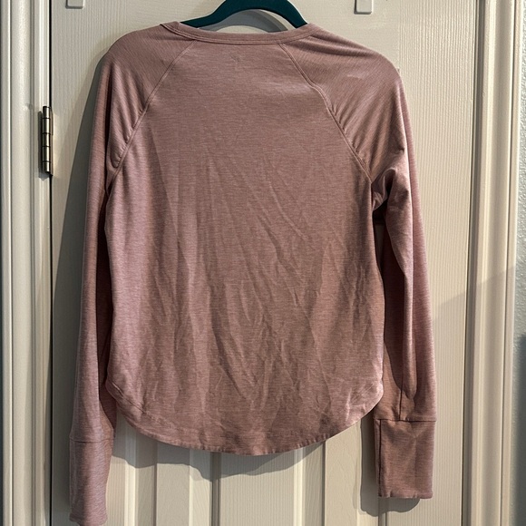 Title Nine Grace Raglan Long Sleeve Tee Curved Hem Light Pink Hiking Small - Picture 4 of 7